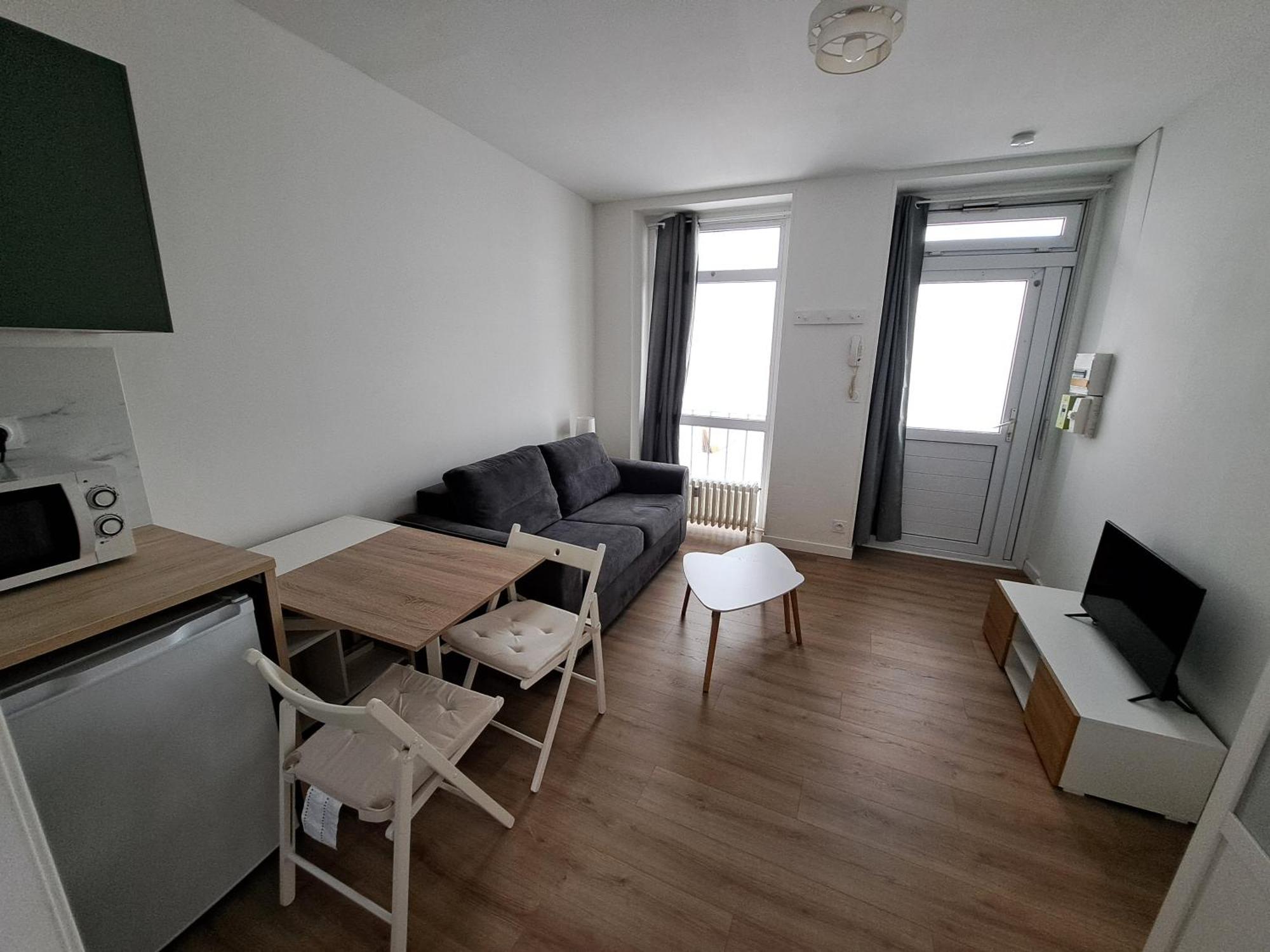 Appartement Vichy Centre-Ville Proche Cure Thermale Luaran gambar