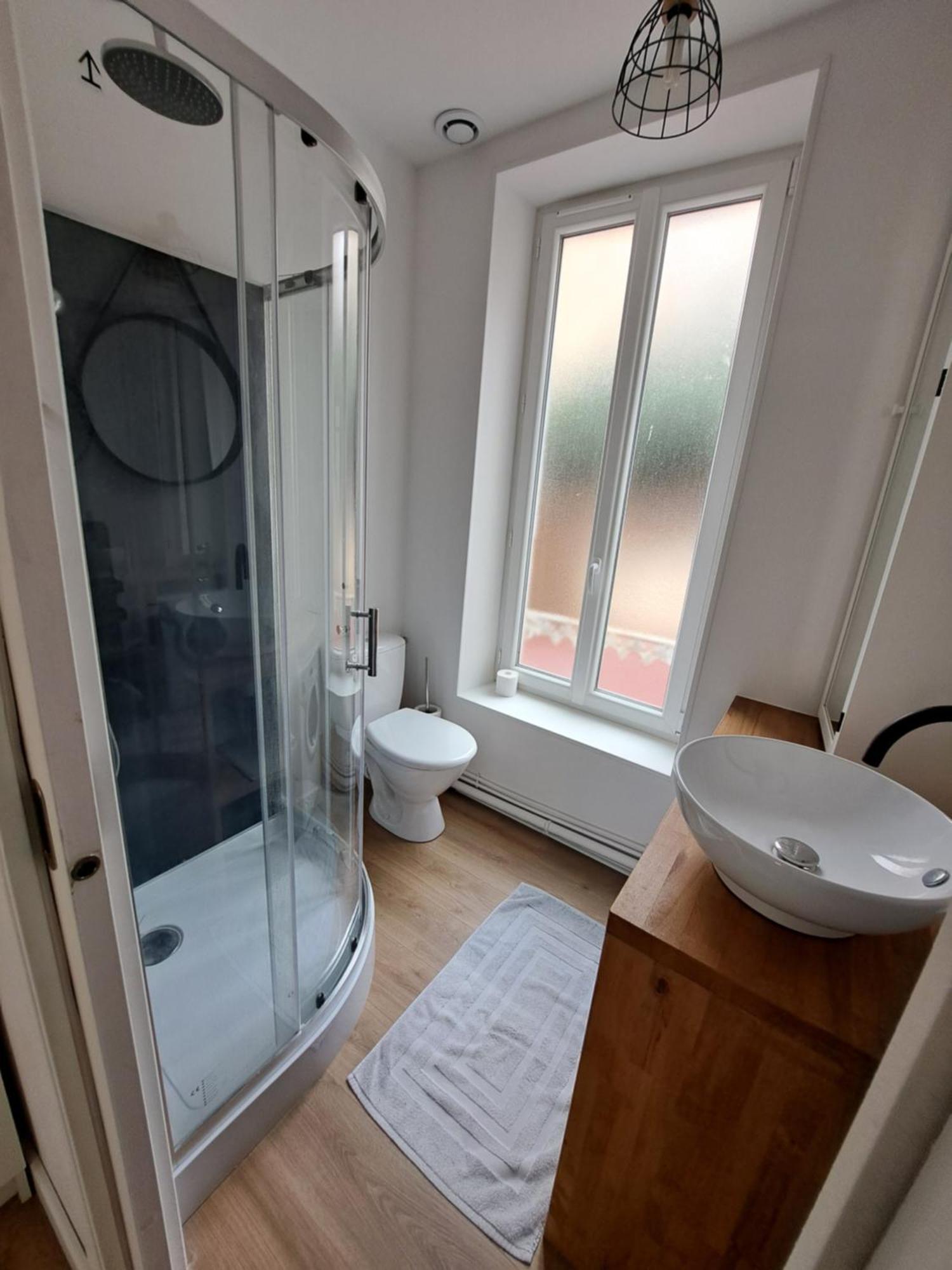 Appartement Vichy Centre-Ville Proche Cure Thermale Luaran gambar